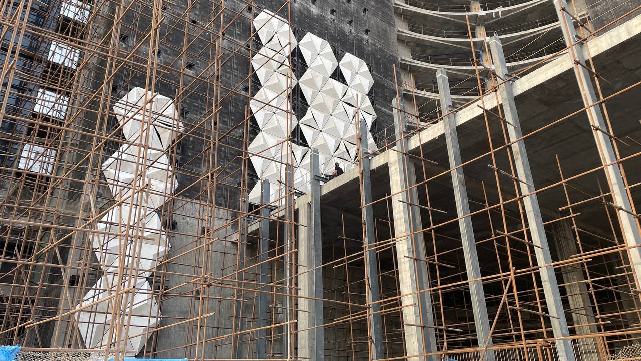 شروع نصب نمای پارامتریک